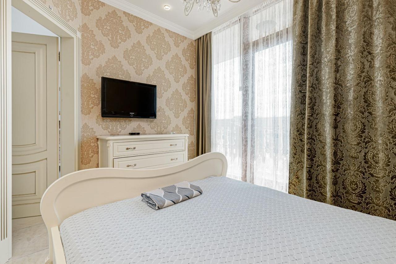 Greek Street Deluxe Apartment Odessa Eksteriør billede
