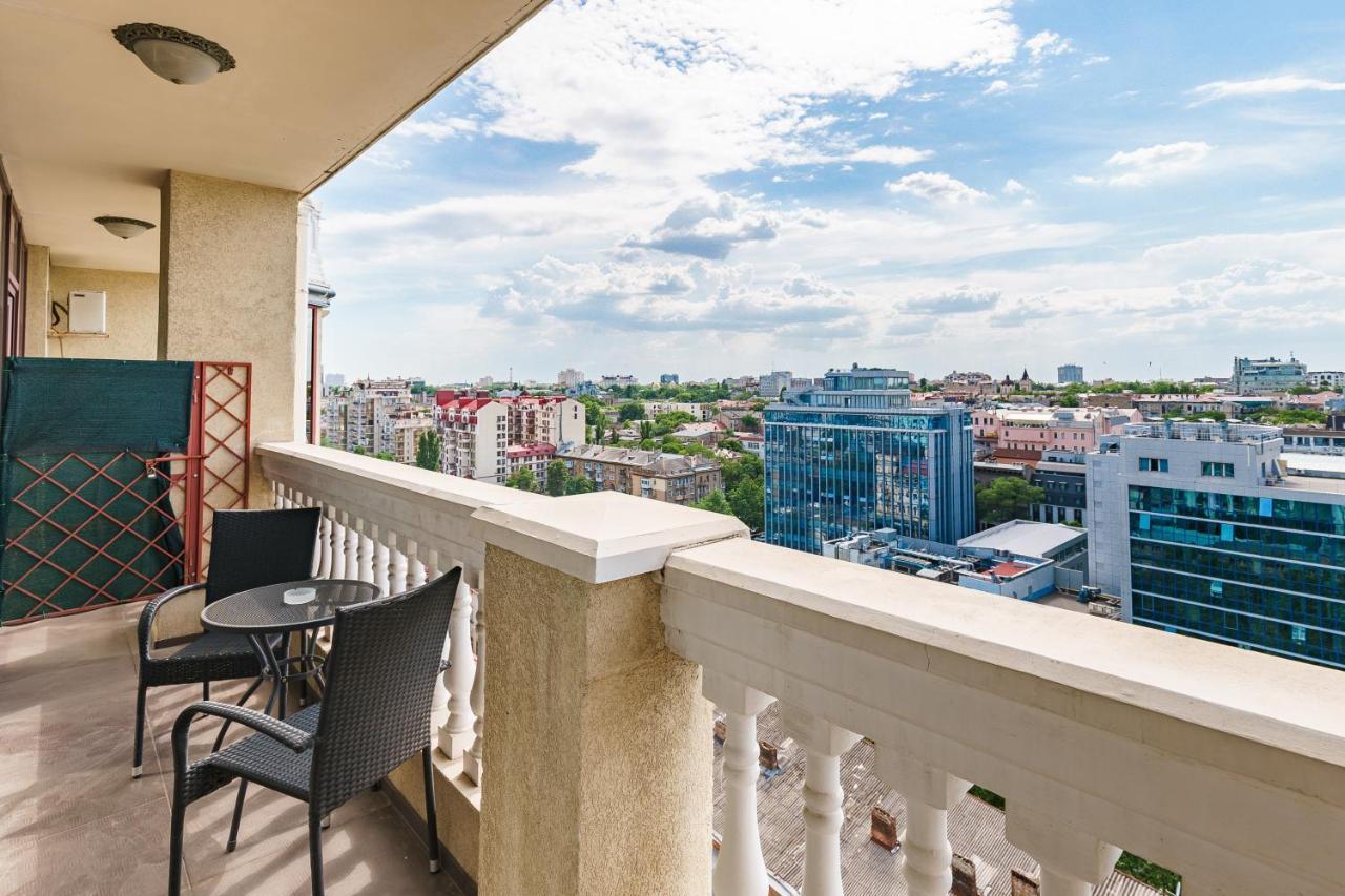 Greek Street Deluxe Apartment Odessa Eksteriør billede